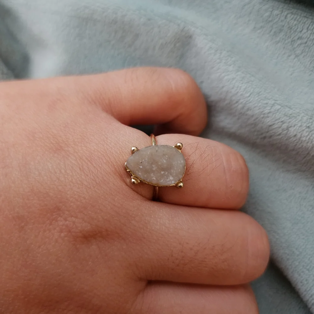 Size 6 Gold Tone Dainty Band Geode Stone Ring